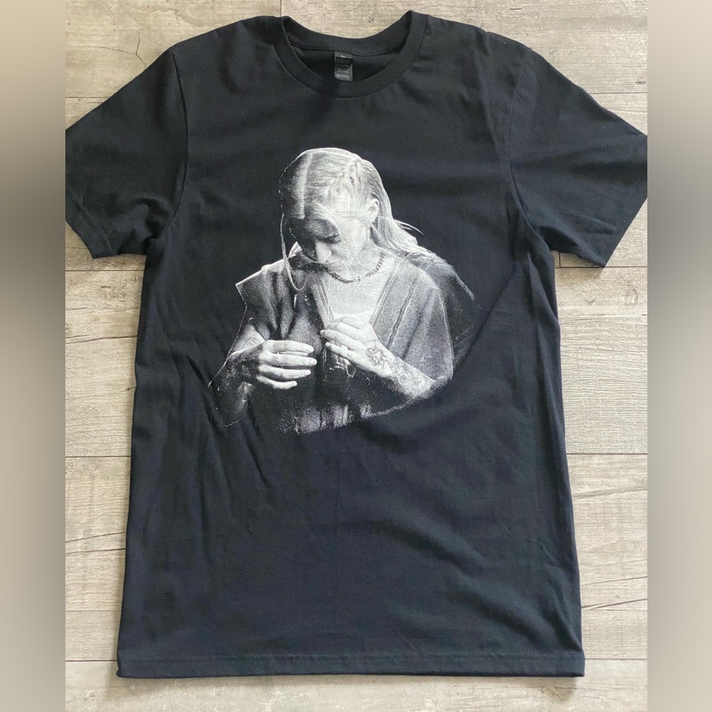 Young Miko Black T-Shirt / Baby Miko